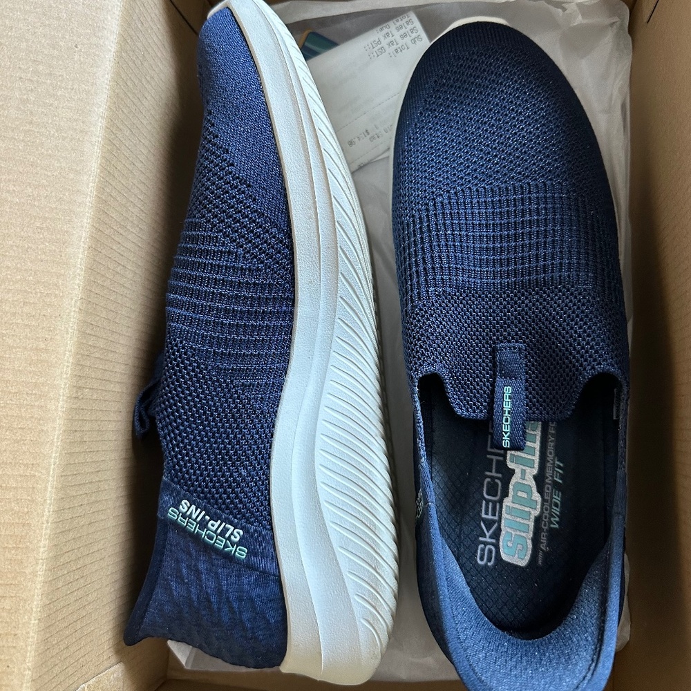 Sketchers hands free slip ins